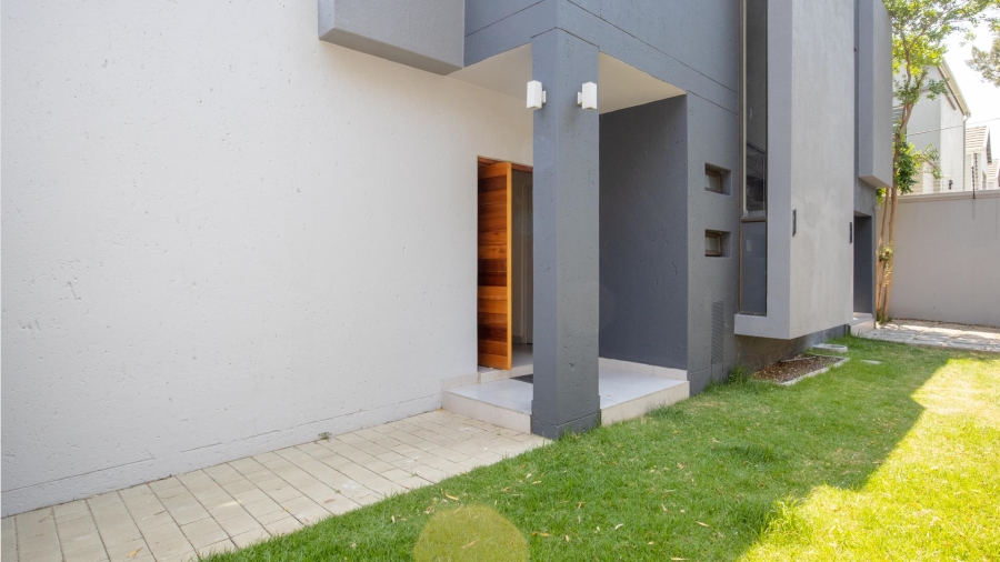 3 Bedroom Property for Sale in Bryanston Gauteng