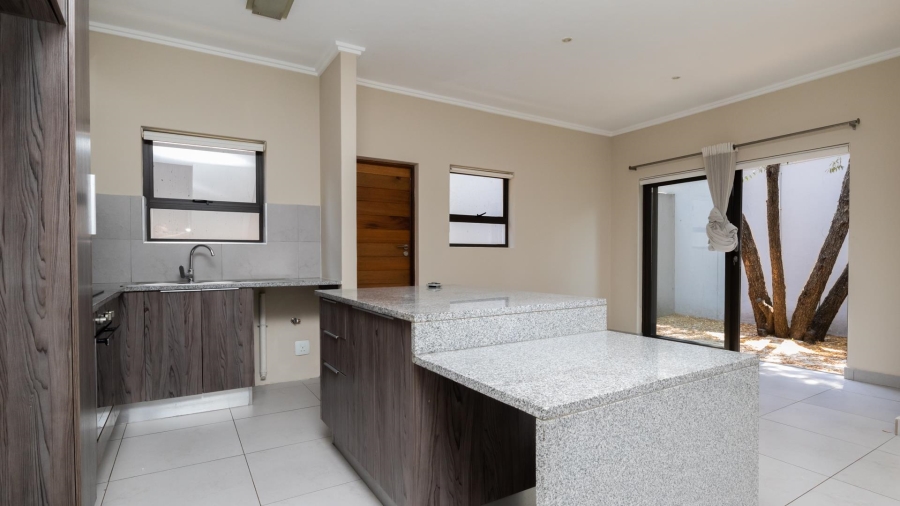 3 Bedroom Property for Sale in Bryanston Gauteng