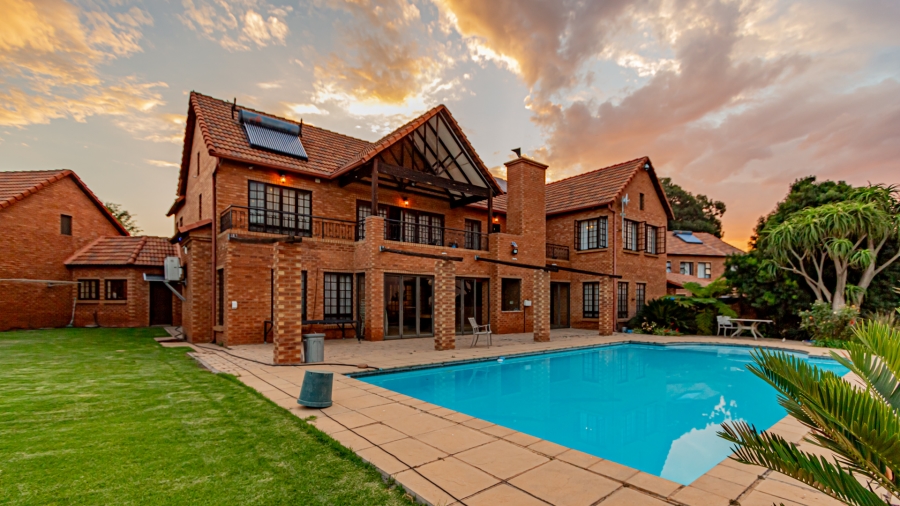 12 Bedroom Property for Sale in Mnandi Gauteng