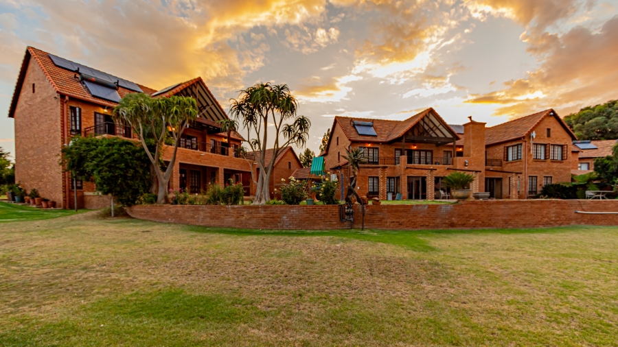 12 Bedroom Property for Sale in Mnandi Gauteng