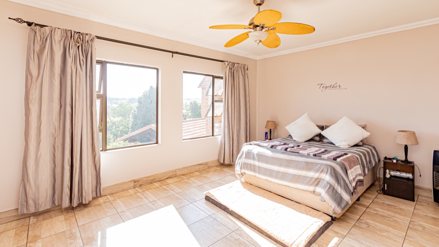 12 Bedroom Property for Sale in Mnandi Gauteng