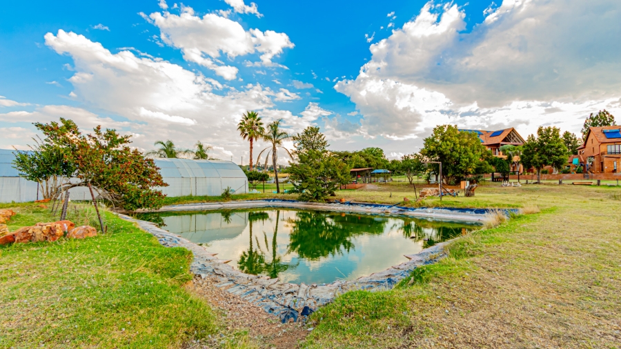 12 Bedroom Property for Sale in Mnandi Gauteng