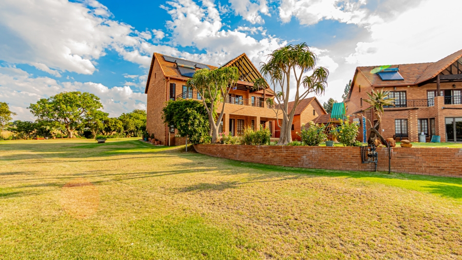 12 Bedroom Property for Sale in Mnandi Gauteng