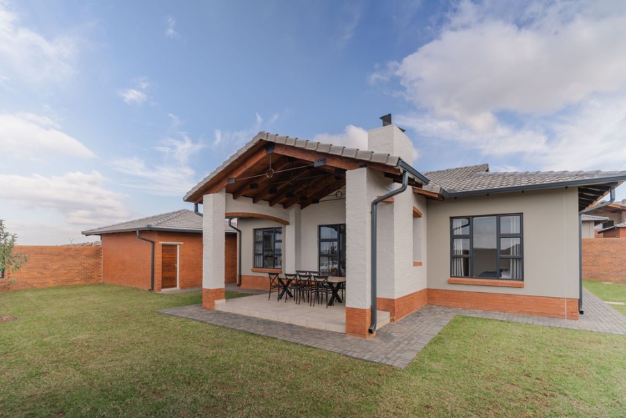 3 Bedroom Property for Sale in Six Fountains Residential Estate Gauteng