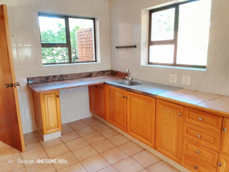 4 Bedroom Property for Sale in Glen Austin Gauteng