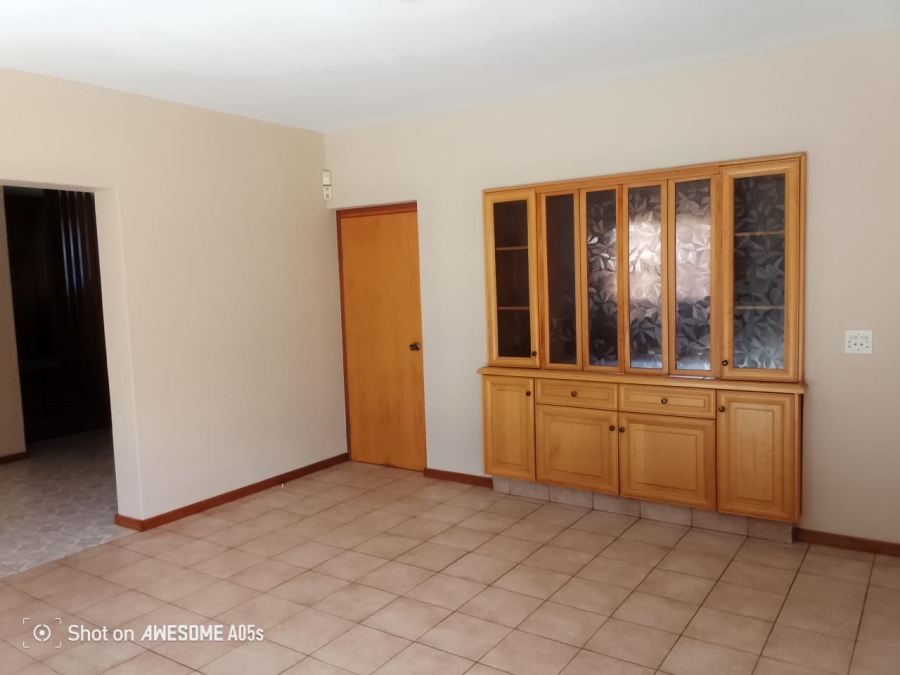 4 Bedroom Property for Sale in Glen Austin Gauteng
