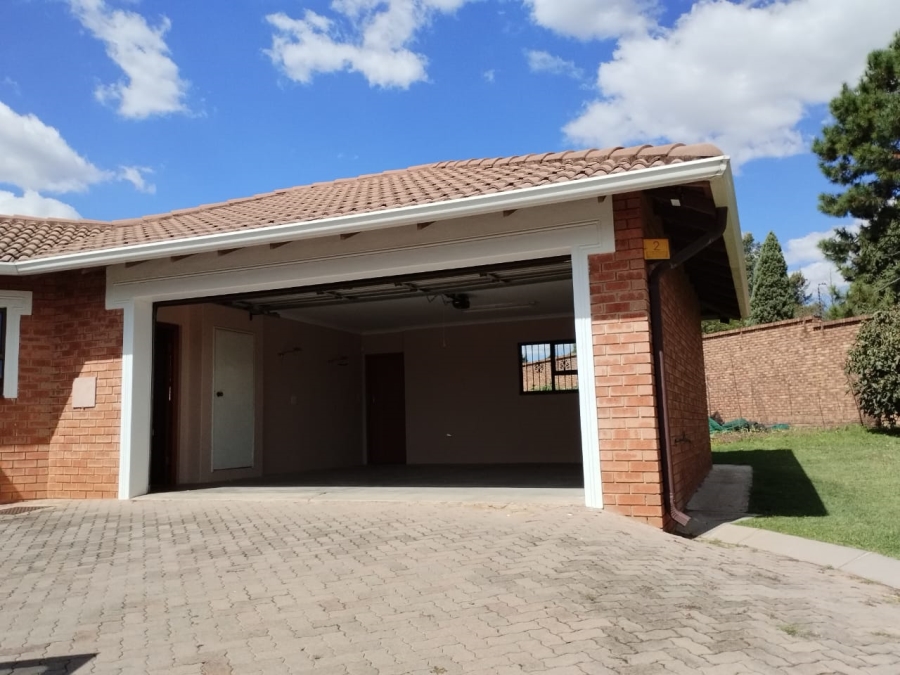4 Bedroom Property for Sale in Glen Austin Gauteng