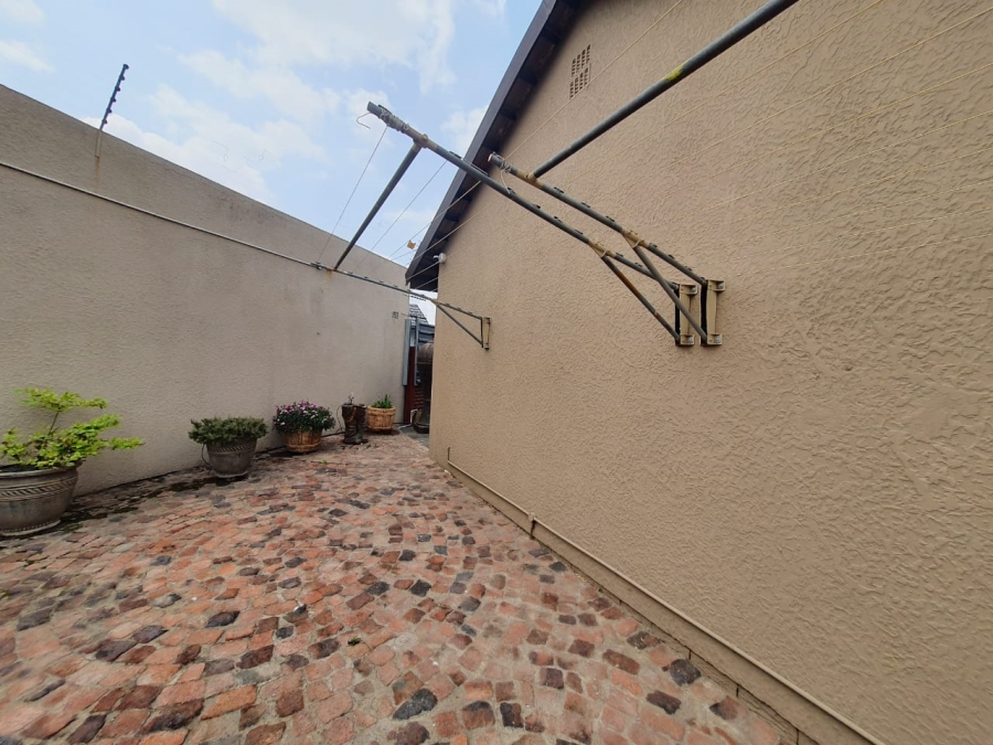 3 Bedroom Property for Sale in Vanderbijlpark SE 6 Gauteng