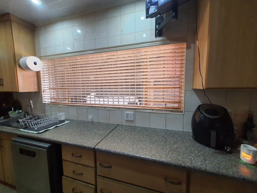 3 Bedroom Property for Sale in Vanderbijlpark SE 6 Gauteng