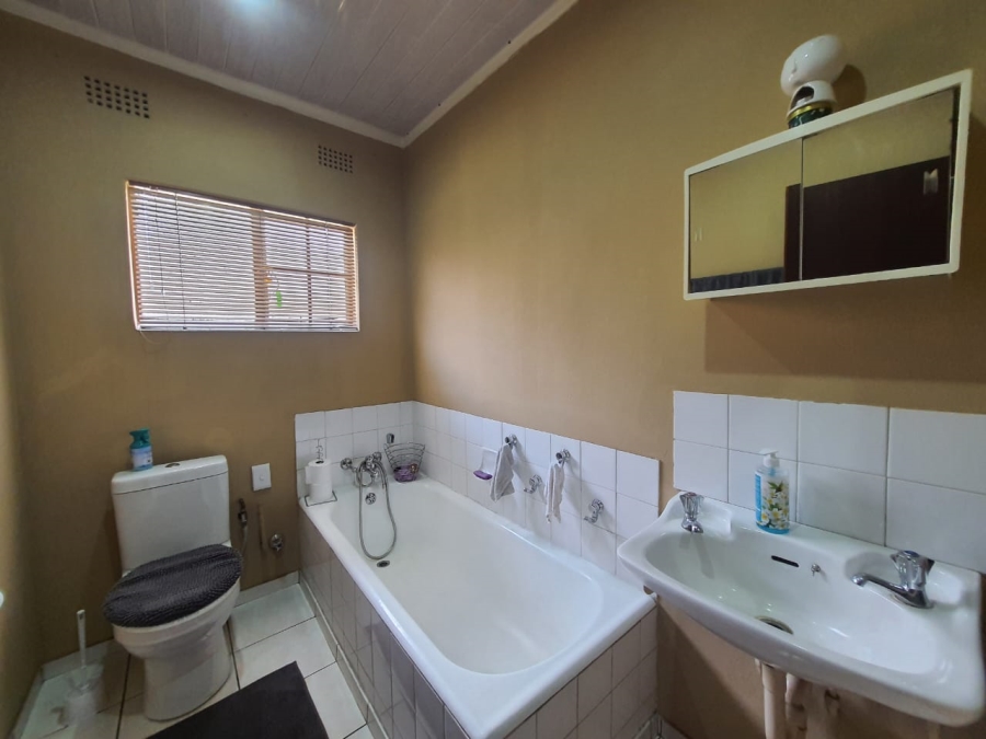 3 Bedroom Property for Sale in Vanderbijlpark SE 6 Gauteng