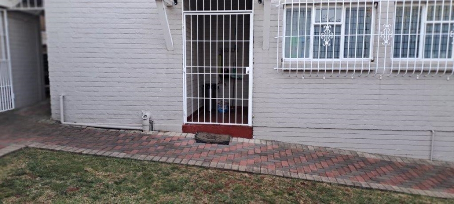 To Let 3 Bedroom Property for Rent in Sydenham Gauteng