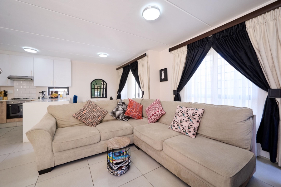 3 Bedroom Property for Sale in Broadacres Gauteng