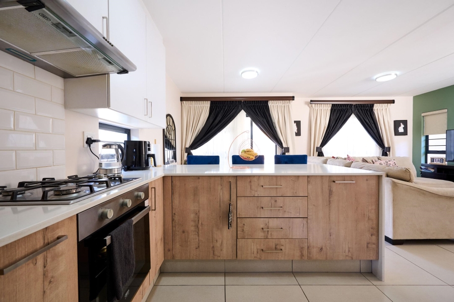 3 Bedroom Property for Sale in Broadacres Gauteng