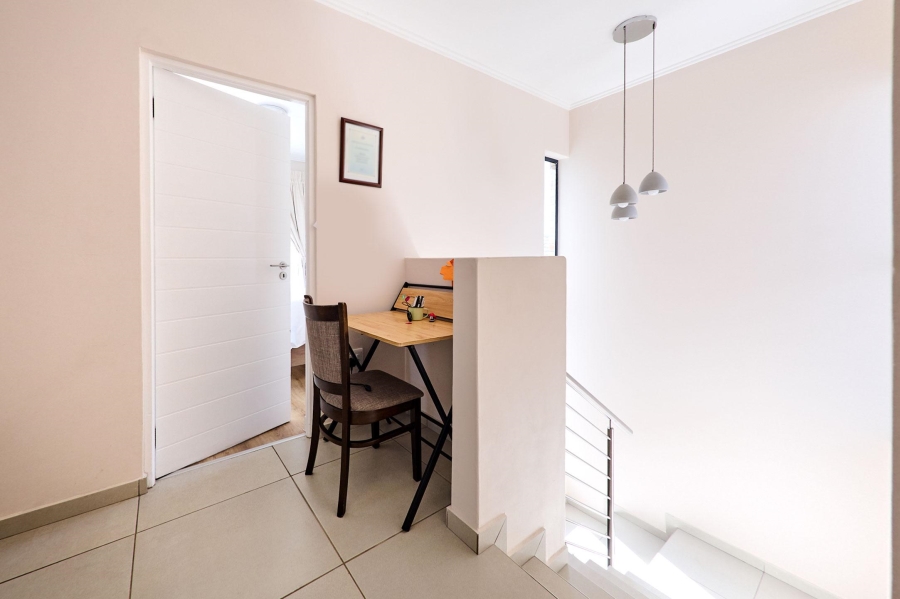 3 Bedroom Property for Sale in Broadacres Gauteng