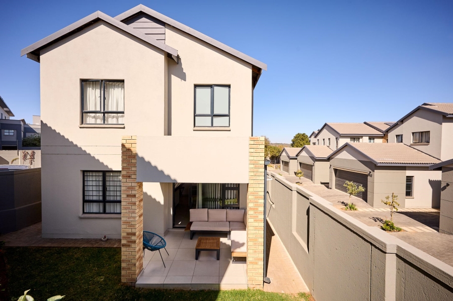 3 Bedroom Property for Sale in Broadacres Gauteng