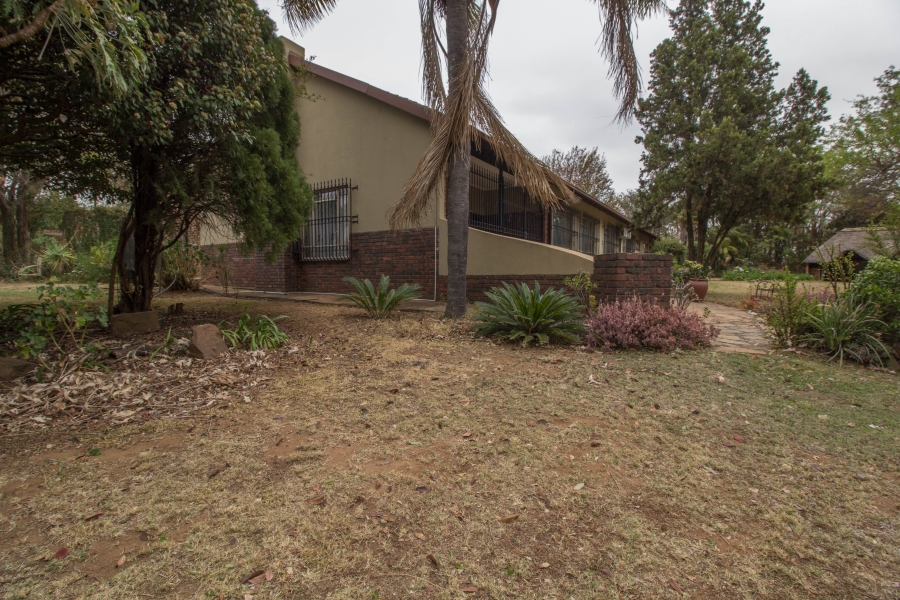 4 Bedroom Property for Sale in Monavoni A H Gauteng