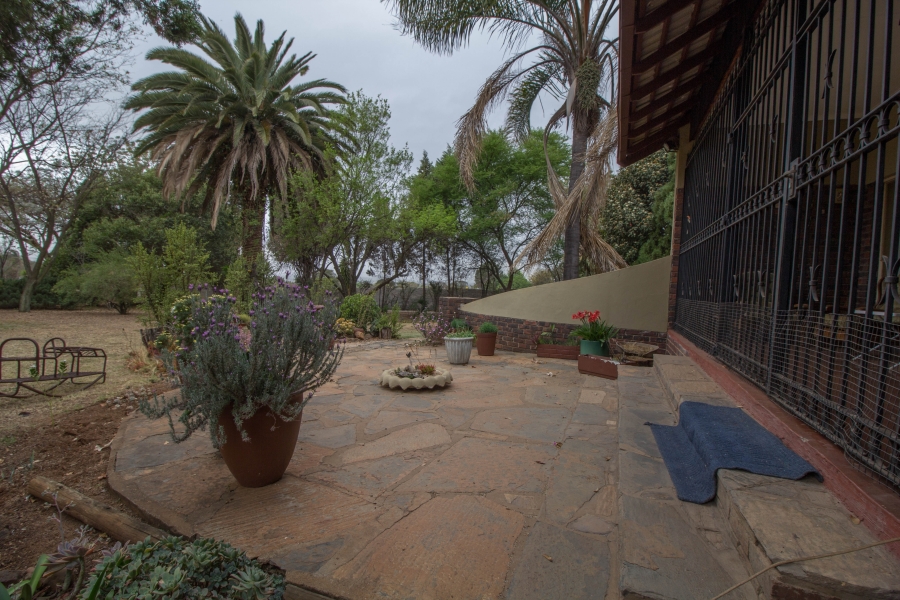 4 Bedroom Property for Sale in Monavoni A H Gauteng