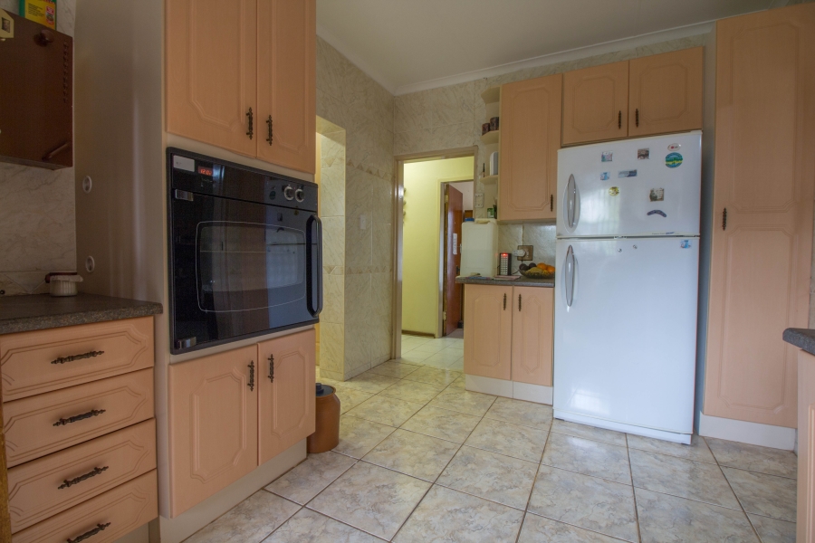 4 Bedroom Property for Sale in Monavoni A H Gauteng