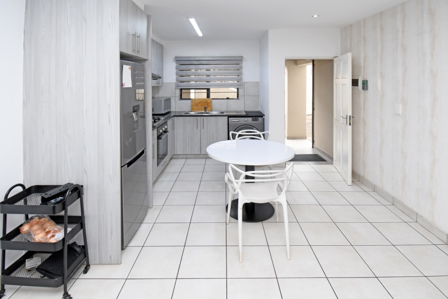 2 Bedroom Property for Sale in Ferndale Gauteng