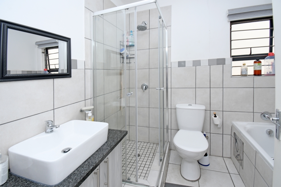 2 Bedroom Property for Sale in Ferndale Gauteng