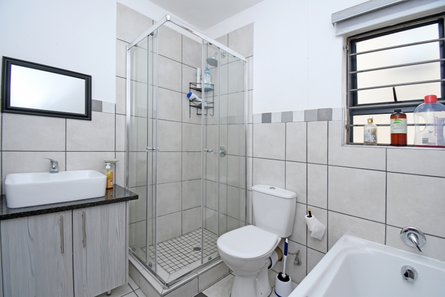 2 Bedroom Property for Sale in Ferndale Gauteng