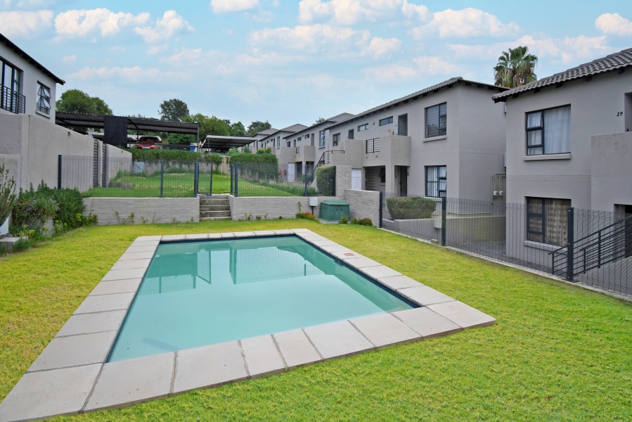 2 Bedroom Property for Sale in Ferndale Gauteng