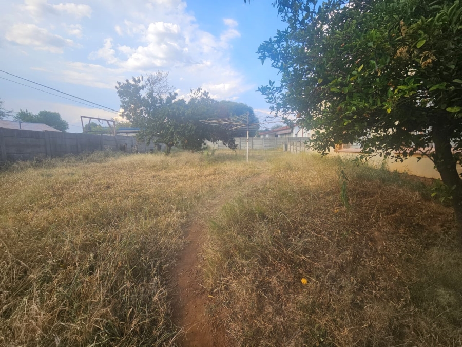 2 Bedroom Property for Sale in Rensburg Gauteng