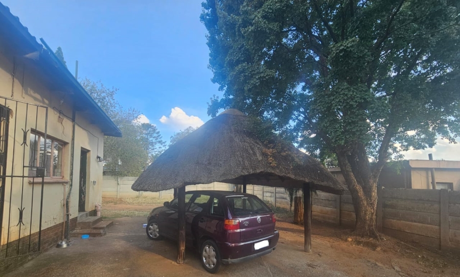 2 Bedroom Property for Sale in Rensburg Gauteng