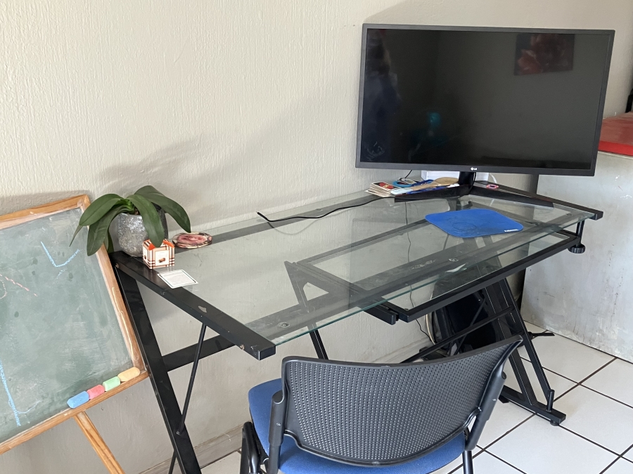 2 Bedroom Property for Sale in Moregloed Gauteng