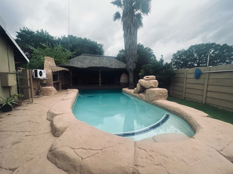 4 Bedroom Property for Sale in Dalpark Proper Gauteng