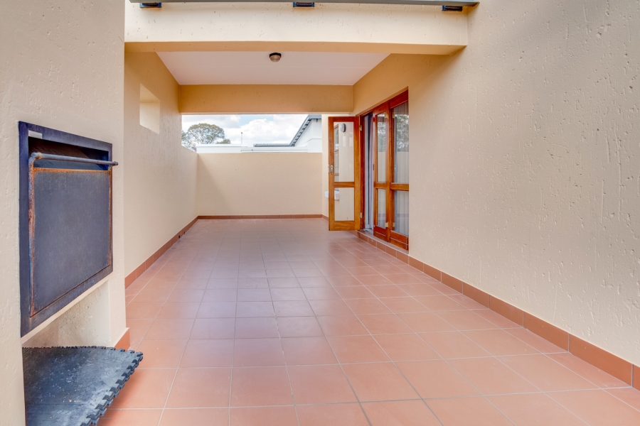 2 Bedroom Property for Sale in Fourways Gauteng