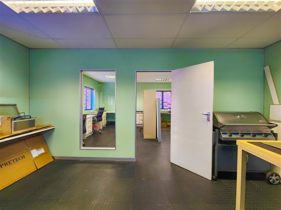 To Let Commercial Property for Rent in Strubensvallei Gauteng