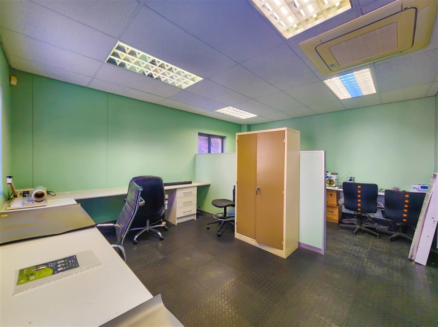 To Let Commercial Property for Rent in Strubensvallei Gauteng