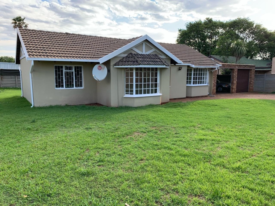 3 Bedroom Property for Sale in Leachville Gauteng