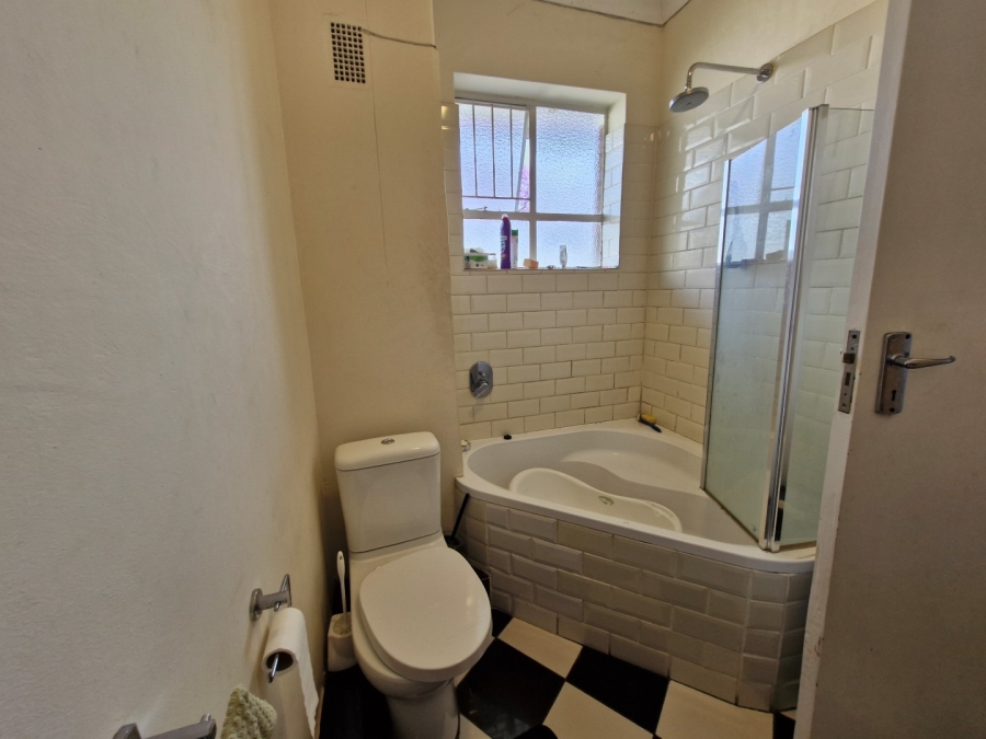 1 Bedroom Property for Sale in Rosebank Gauteng