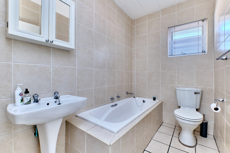 2 Bedroom Property for Sale in Morningside Gauteng