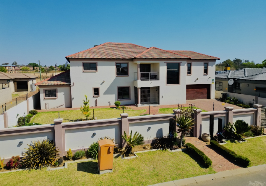 4 Bedroom Property for Sale in Selcourt Gauteng