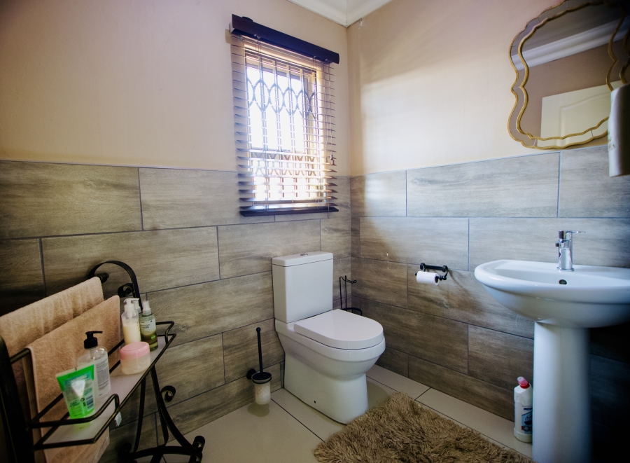 4 Bedroom Property for Sale in Selcourt Gauteng