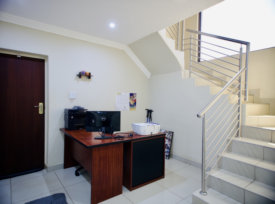 4 Bedroom Property for Sale in Selcourt Gauteng