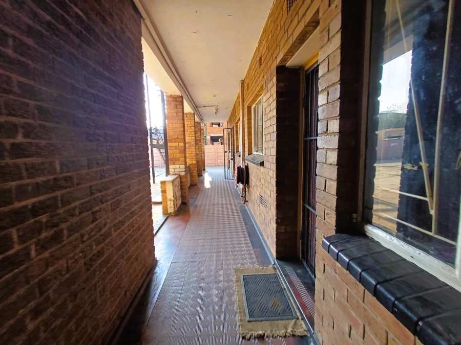 13 Bedroom Property for Sale in Peacehaven Gauteng