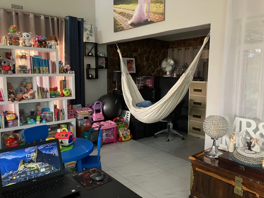 4 Bedroom Property for Sale in Waverley Gauteng