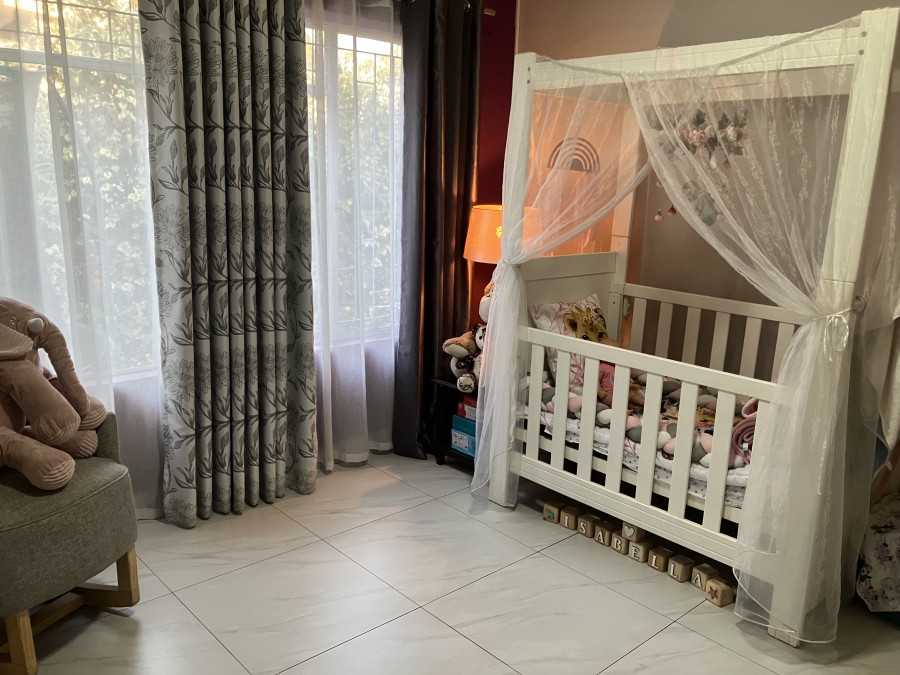 4 Bedroom Property for Sale in Waverley Gauteng