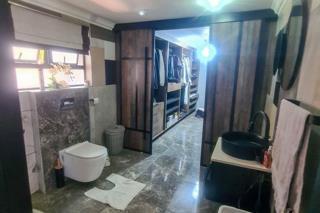 7 Bedroom Property for Sale in Raslouw Gauteng