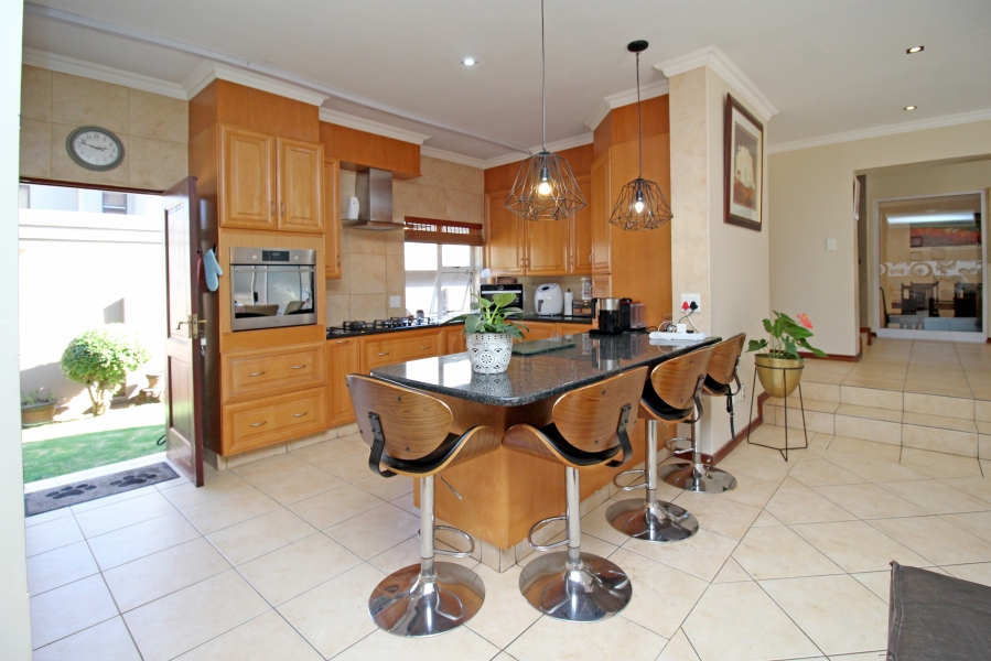 3 Bedroom Property for Sale in Kyalami Estates Gauteng