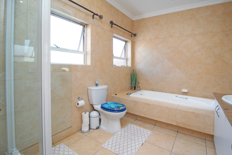 3 Bedroom Property for Sale in Kyalami Estates Gauteng