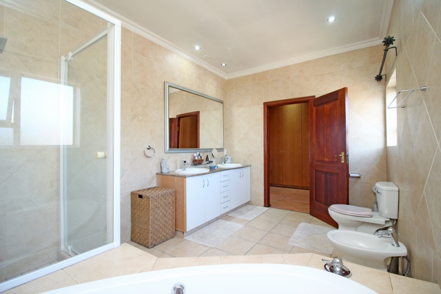 3 Bedroom Property for Sale in Kyalami Estates Gauteng