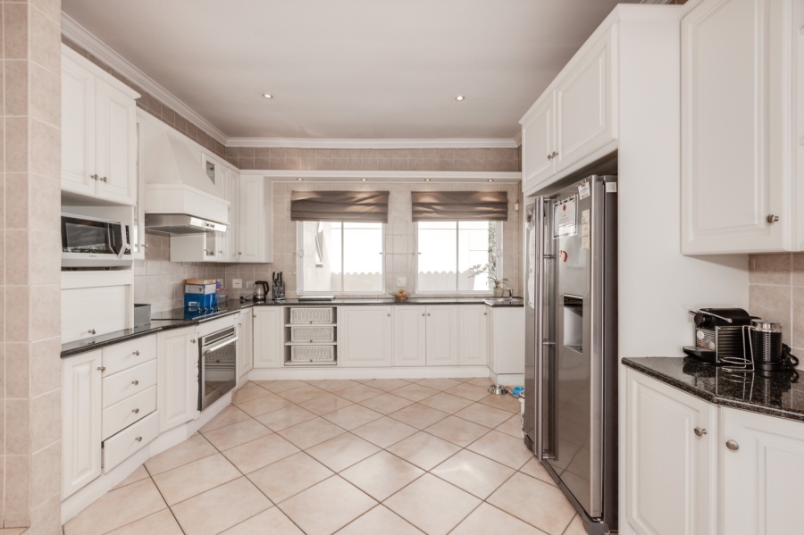 5 Bedroom Property for Sale in Dainfern Golf Estate Gauteng