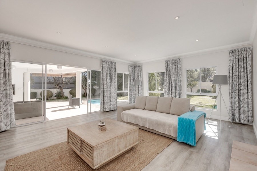 5 Bedroom Property for Sale in Dainfern Golf Estate Gauteng