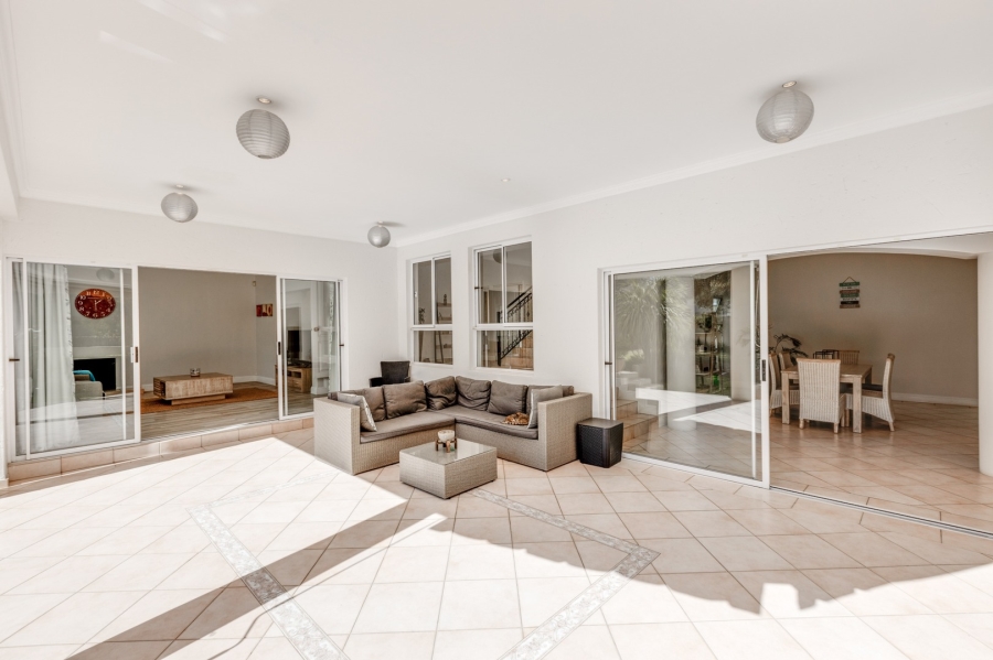 5 Bedroom Property for Sale in Dainfern Golf Estate Gauteng