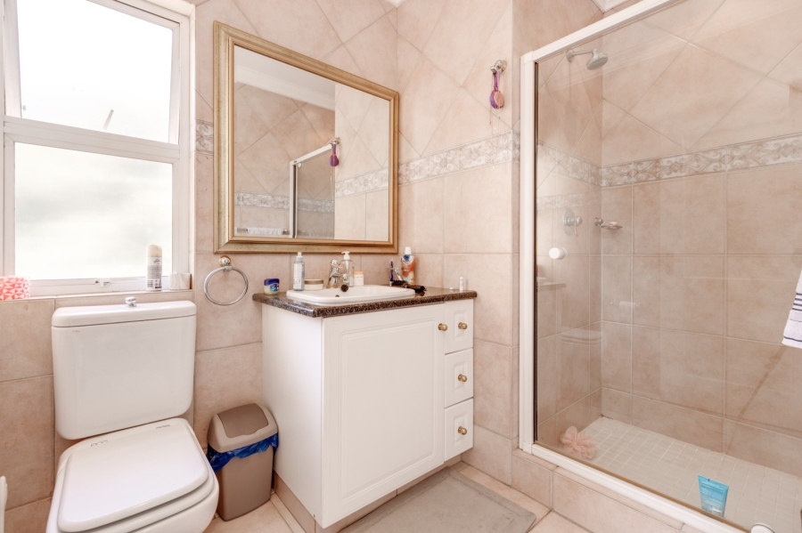5 Bedroom Property for Sale in Dainfern Golf Estate Gauteng